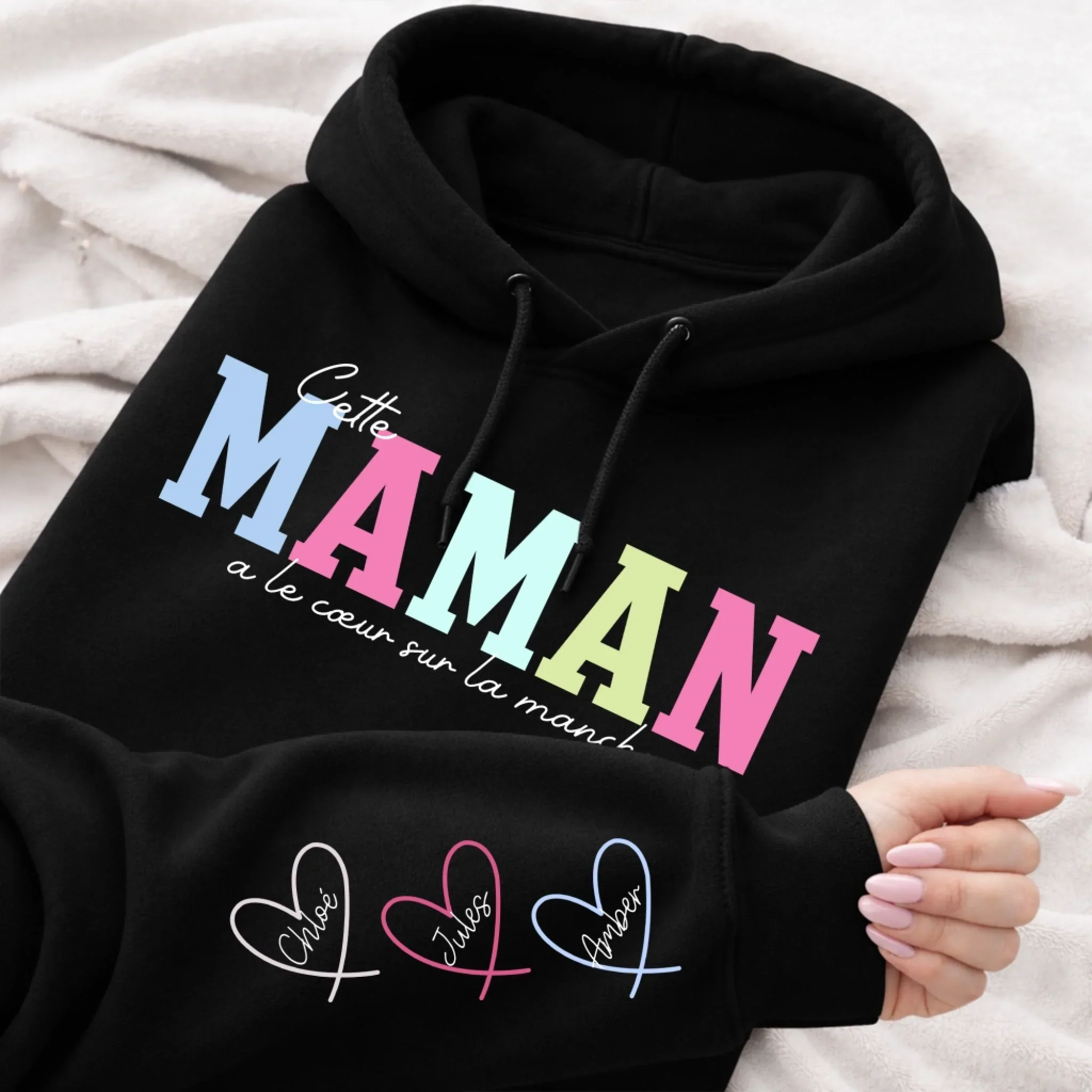Sweat à capuche personnalisé – Porte ton cœur sur la manche pour maman - Image 4
